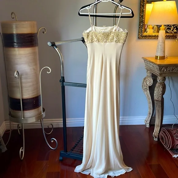 Laundry By ShelliSegal Ivory Embroidered DressSize 2